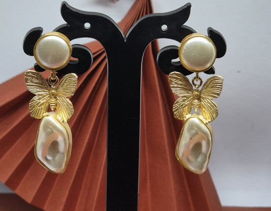 Butterfly Pearl - Gold Matt Earrings